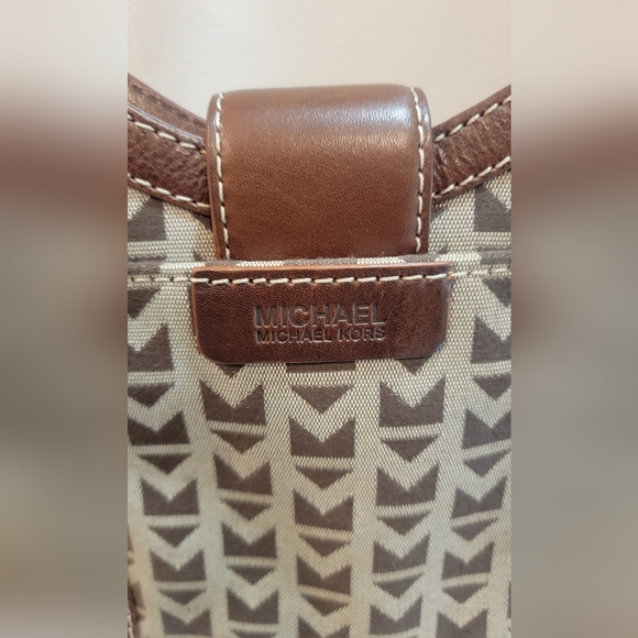 Michael Kors handbag - Picture 3 of 7